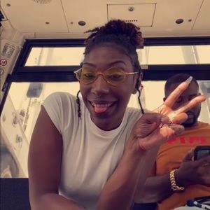 Meet your Posher, Tiara